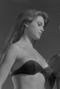 807x768, 41 KB, Brigitte_Bardot-_Manina_la_fille_sans_voile_01.jpg
