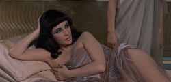1024x768, 76 KB, Elizabeth_Taylor_Cleopatra_10.jpg