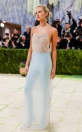 743x768, 72 KB, Isla_Johnston_at_2026_Met_Gala_in_New_York_05-04-2026_1.jpg