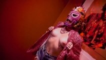 Miley Cyrus nude in photo shoot