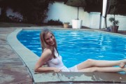 Cybill Shepherd in photo shoot