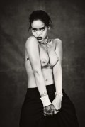 Rihanna nude in photo shoot