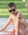 Agyness Deyn nude in Nip slip