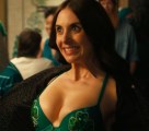 Alison Brie in How to Be Single
