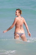 Anne Vyalitsyna in bikini