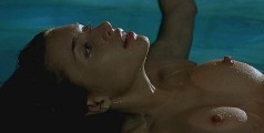 Ariadna Cabrol nude in Eloise