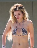 Bella Thorne nude in Nip slip