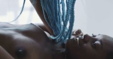 Camilla Damiao nude in Marte Um