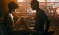 Carla Juri nude in Feuchtgebiete