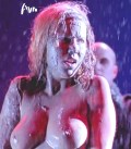 Caro Lenssen nude in Cloaca