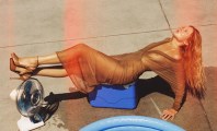 Charlotte Lawrence in Schon