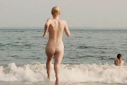 Dakota Fanning in Very Good Girls