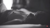 Debi Mazar nude in Arde Madrid