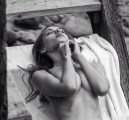 Dioni Tabbers nude in photo shoot