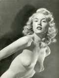Elaine Devry nude in Nus