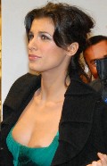 Elisabetta Canalis nude in Natale a New York movie premiere