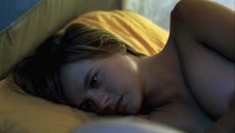 Emma Suarez nude in La ardilla roja