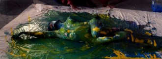 Emmanuelle Boidron nude in Vive la crise