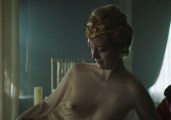 Evelyne Brochu in Paris Police 1900