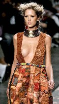 Gianne Albertoni nude in catwalk oops