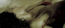 Hatice Aslan nude in Üç maymun