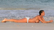Heather Peace nude in topless at the beach
