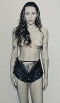 Miley Cyrus nude in Perfect