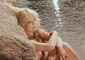 Igrida Andrina nude in Viimne reliikvia