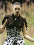 Isabel Neumair in L'Officiel