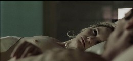 Jennifer Jason Leigh nude in The Machinist