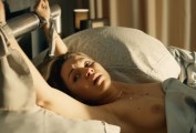 Karolina Lodyga nude in Kommissarin Heller: Hitzschlag