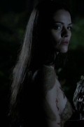 Kristina Dörfer nude in Blutsschwestern - Jung, magisch, tödlich