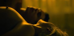 Laura Sepul nude in El correo