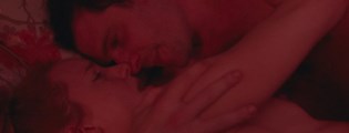 Laurence Leboeuf nude in Deux femmes en or