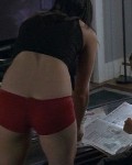 Lindsey McKeon in What Doesn't Kill You