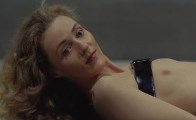 Lisa Gerrard nude in El nino de la luna