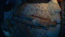 Melanie Gaydos nude in Tous les dieux du ciel