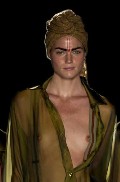 Mini Anden nude in catwalk oops