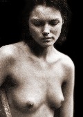 Mini Anden nude in Vogue IT
