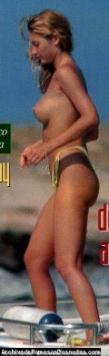 Monica Pont nude in Topless sunbathing
