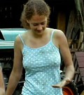 Oona-Devi Liebich in Liebling, bring die Hühner ins Bett