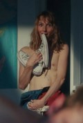 Pauline Clement nude in Heureux gagnants