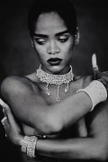 Rihanna nude in photo shoot