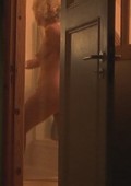 Saskia Vester nude in Eine schräge Familie