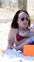 Tamara Ecclestone nude in boob flash