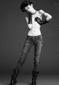 Tao Okamoto in Valveat