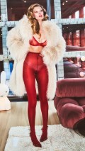 Toni Garrn in Mia Le Journal