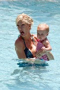 Tori Spelling in bikini