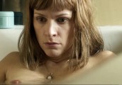 Veerle Baetens nude in Au-dela des murs