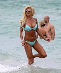 Victoria Silvstedt in bikini